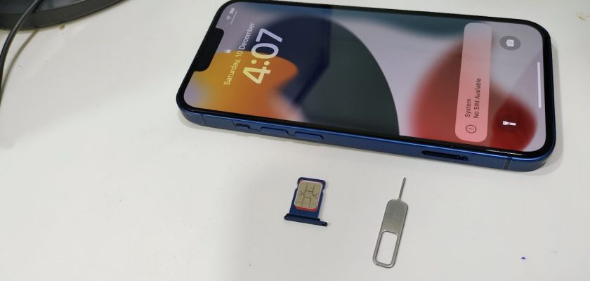 Remove sim card from iphone